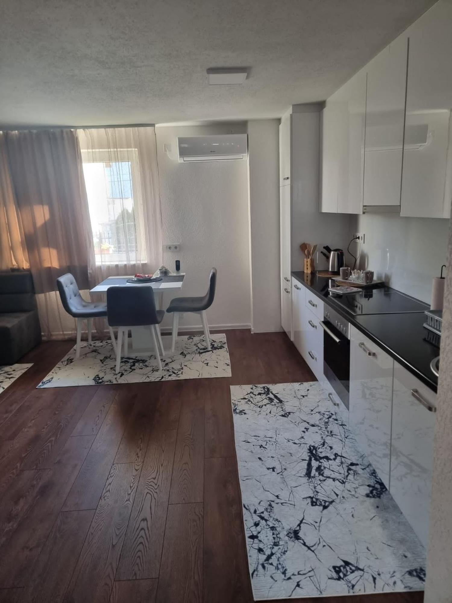 סראייבו Apartments Four Seasons מראה חיצוני תמונה